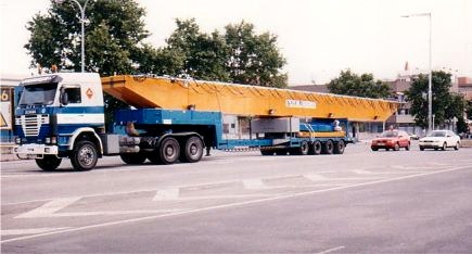 Transporte especial de puente-grúa